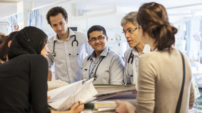 Doctors in group discussion